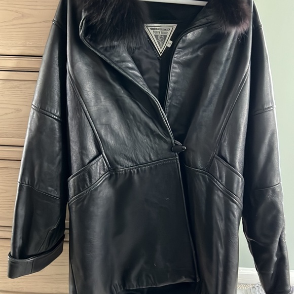 Leather Coat - Picture 4 of 4